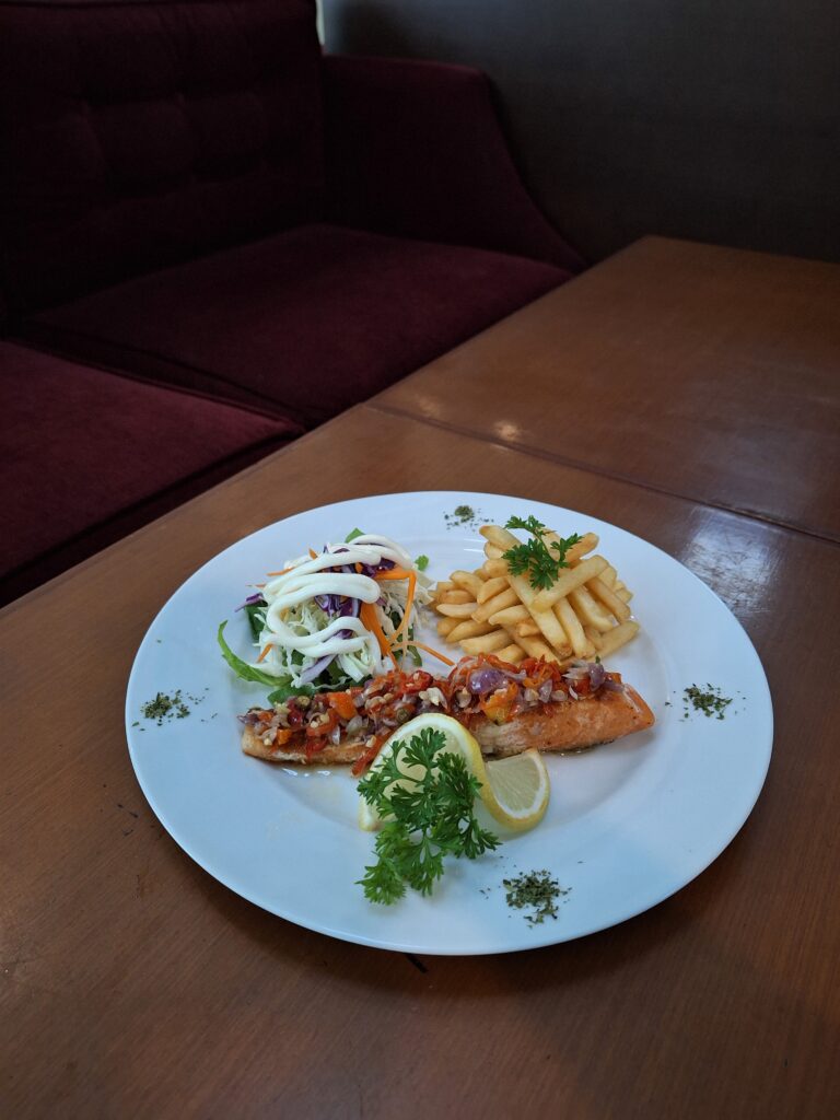 STEAK SALMON SAMBAL MATAH